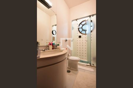 Casa à venda com 540m², 4 quartos e 7 vagasBanheiro suíte 1