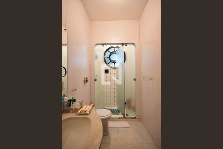 Casa à venda com 540m², 4 quartos e 7 vagasBanheiro suíte 1