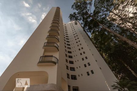 Apartamento à venda com 130m², 3 quartos e 2 vagasFachada 