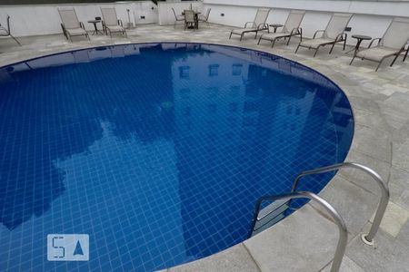 Apartamento à venda com 130m², 3 quartos e 2 vagasÁrea Comum - Piscina