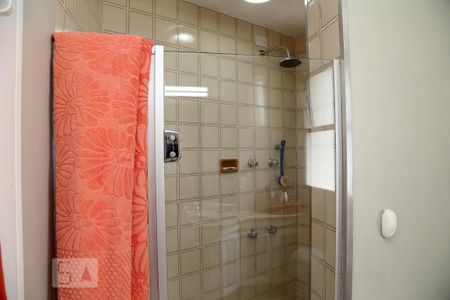 Apartamento à venda com 130m², 3 quartos e 2 vagasBanheiro da Suíte 