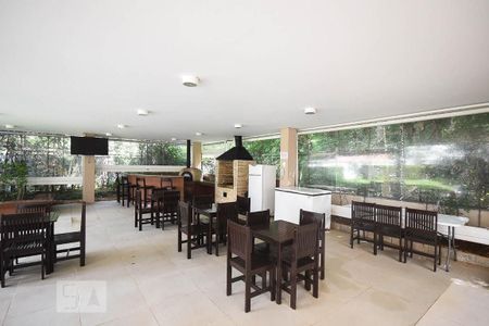 Apartamento à venda com 97m², 2 quartos e 2 vagasChurrasqueira