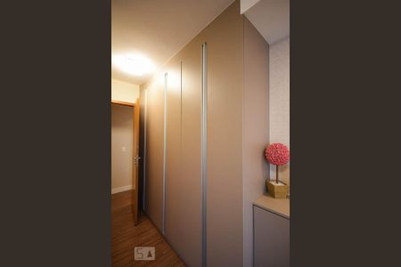 Apartamento à venda com 97m², 2 quartos e 2 vagasArmário da suíte 1