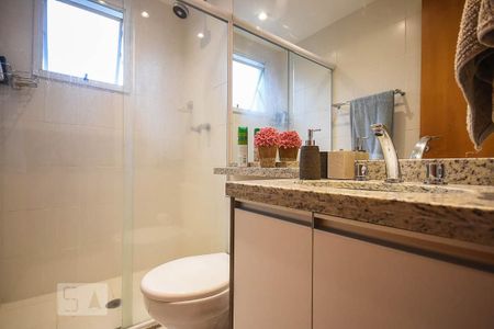 Apartamento à venda com 97m², 2 quartos e 2 vagasBanheiro suíte 1