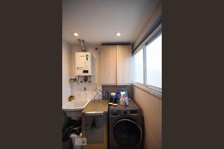 Apartamento à venda com 97m², 2 quartos e 2 vagasÁrea de serviço