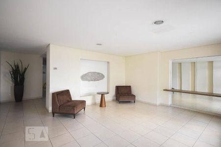 Apartamento à venda com 97m², 2 quartos e 2 vagasHall social