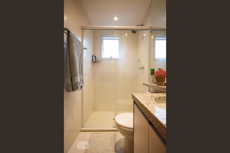 Apartamento à venda com 97m², 2 quartos e 2 vagasBanheiro suíte 1