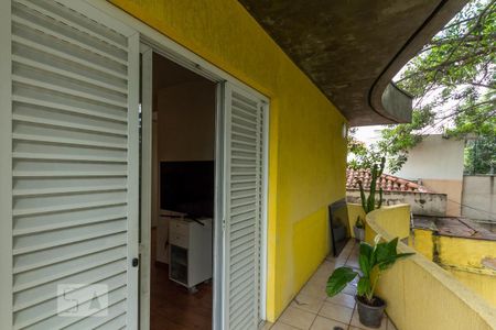 Casa à venda com 350m², 4 quartos e 4 vagas Casa à venda com 350m², 4 quartos e 4 vagasVaranda da Suíte 1