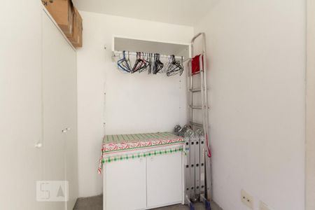 Casa à venda com 350m², 4 quartos e 4 vagas Casa à venda com 350m², 4 quartos e 4 vagasQuarto de Serviço