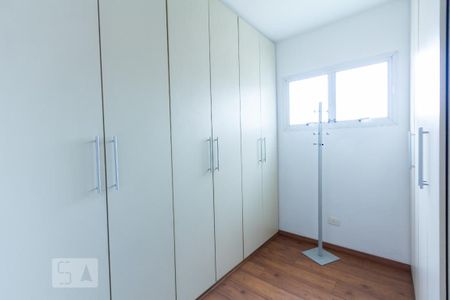 Casa à venda com 350m², 4 quartos e 4 vagas Casa à venda com 350m², 4 quartos e 4 vagascloset da Suíte 1