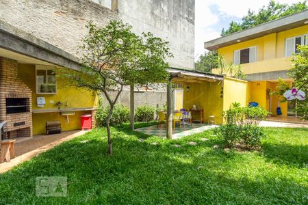 Casa à venda com 350m², 4 quartos e 4 vagas Casa à venda com 350m², 4 quartos e 4 vagasQuintal