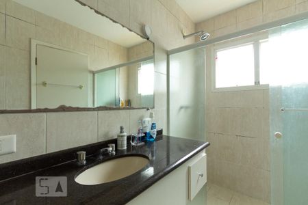 Casa à venda com 350m², 4 quartos e 4 vagas Casa à venda com 350m², 4 quartos e 4 vagasBanheiro da Suíte 3