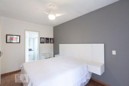 Casa à venda com 350m², 4 quartos e 4 vagas Casa à venda com 350m², 4 quartos e 4 vagasSuíte 3