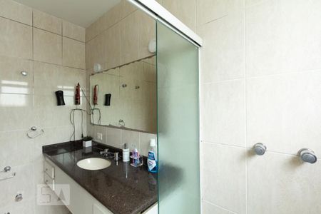 Casa à venda com 350m², 4 quartos e 4 vagas Casa à venda com 350m², 4 quartos e 4 vagasBanheiro da Suíte 3