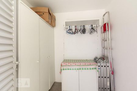 Casa à venda com 350m², 4 quartos e 4 vagas Casa à venda com 350m², 4 quartos e 4 vagasQuarto de Serviço