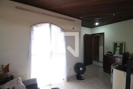 Casa à venda com 300m², 4 quartos e 3 vagasCasa 2 - Suíte