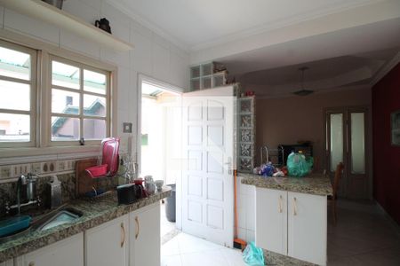 Casa à venda com 300m², 4 quartos e 3 vagasCozinha 