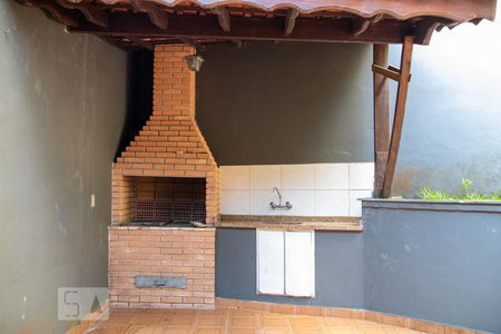 Casa à venda com 250m², 3 quartos e 5 vagas Casa à venda com 250m², 3 quartos e 5 vagasChurrasqueira