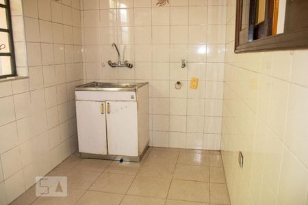 Casa à venda com 250m², 3 quartos e 5 vagas Casa à venda com 250m², 3 quartos e 5 vagasÁrea de Serviço