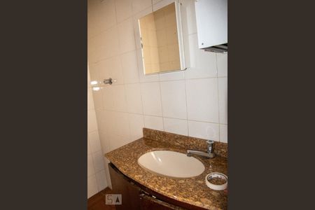 Casa à venda com 250m², 3 quartos e 5 vagas Casa à venda com 250m², 3 quartos e 5 vagasBanheiro Social