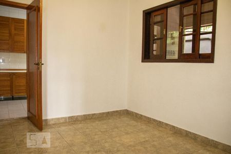 Sala de Estar de casa para alugar com 4 quartos, 400m² em Vila Irmãos Arnoni, São Paulo