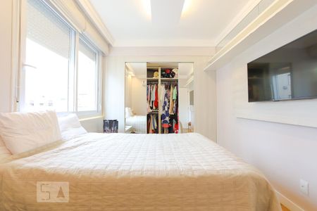 Suíte de apartamento para alugar com 3 quartos, 120m² em Independência, Porto Alegre