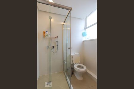 Apartamento para alugar com 120m², 3 quartos e 2 vagas Apartamento para alugar com 120m², 3 quartos e 2 vagasBanheiro 2