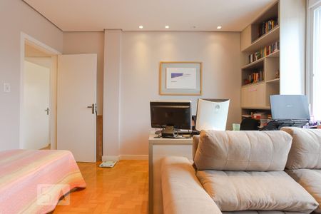 Apartamento para alugar com 120m², 3 quartos e 2 vagas Apartamento para alugar com 120m², 3 quartos e 2 vagasQuarto 3