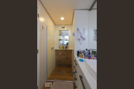 Apartamento para alugar com 120m², 3 quartos e 2 vagas Apartamento para alugar com 120m², 3 quartos e 2 vagasBanheiro da Suíte