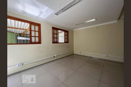 Sala de casa à venda com 4 quartos, 250m² em Barra Funda, São Paulo