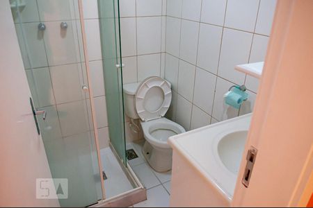 Banheiro de apartamento para alugar com 1 quarto, 45m² em Pechincha, Rio de Janeiro