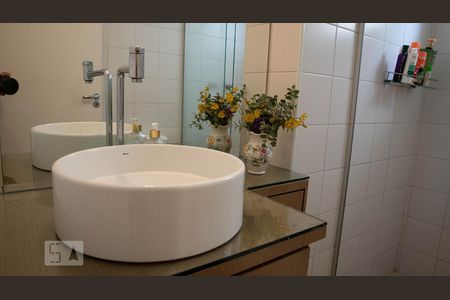 Apartamento para alugar com 110m², 2 quartos e 2 vagas Apartamento para alugar com 110m², 2 quartos e 2 vagasBanheiro