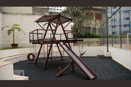 Apartamento para alugar com 110m², 2 quartos e 2 vagas Apartamento para alugar com 110m², 2 quartos e 2 vagasÁrea Comum - Playground