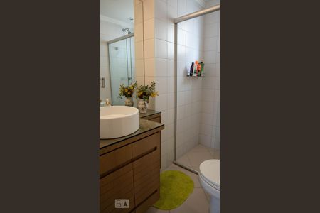 Apartamento para alugar com 110m², 2 quartos e 2 vagas Apartamento para alugar com 110m², 2 quartos e 2 vagasBanheiro