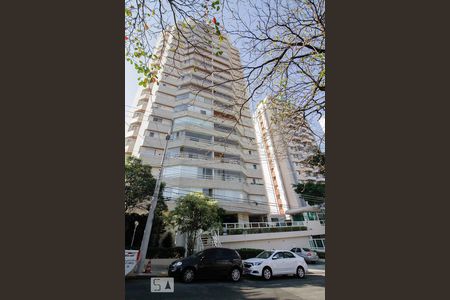 Apartamento para alugar com 110m², 2 quartos e 2 vagas