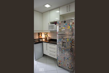 Apartamento para alugar com 110m², 2 quartos e 2 vagas Apartamento para alugar com 110m², 2 quartos e 2 vagasCozinha
