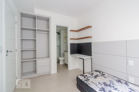 Quarto de apartamento à venda com 1 quarto, 30m² em Farroupilha, Porto Alegre