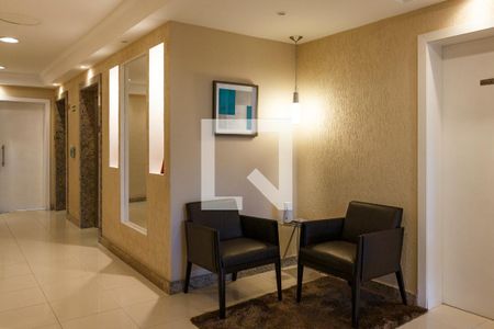 Apartamento para alugar com 101m², 2 quartos e 2 vagasHall social