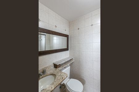 Banheiro de apartamento para alugar com 2 quartos, 101m² em Santana, Porto Alegre