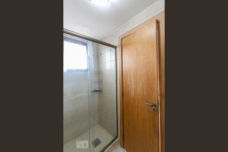 Banheiro de apartamento para alugar com 2 quartos, 101m² em Santana, Porto Alegre