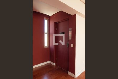 Apartamento à venda com 140m², 2 quartos e 1 vaga Apartamento à venda com 140m², 2 quartos e 1 vagaHall