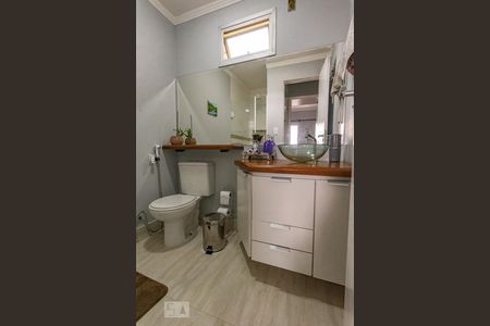 Apartamento à venda com 73m², 2 quartos e 2 vagas Apartamento à venda com 73m², 2 quartos e 2 vagasBanheiro