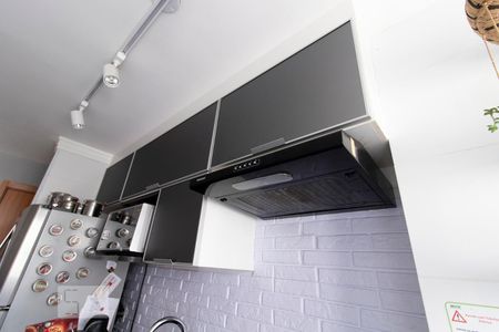 Apartamento para alugar com 48m², 2 quartos e sem vaga Apartamento para alugar com 48m², 2 quartos e sem vagaCozinha - Armários