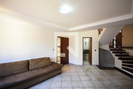 Sala de casa à venda com 3 quartos, 171m² em Vila Suzana, São Paulo