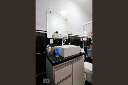 Casa à venda com 280m², 5 quartos e 2 vagasBanheiro do Quarto 2 - Suíte