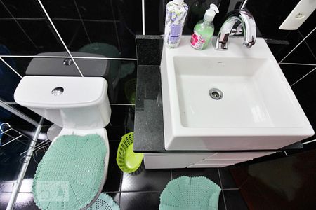 Casa à venda com 280m², 5 quartos e 2 vagasBanheiro do Quarto 3 - Suíte