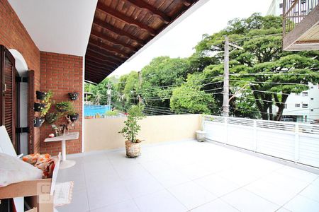 Casa à venda com 280m², 5 quartos e 2 vagasVaranda do Quarto 1 - Suíte