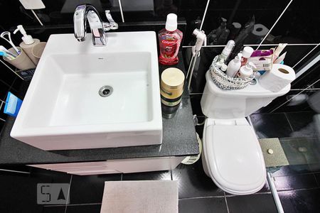 Casa à venda com 280m², 5 quartos e 2 vagasBanheiro do Quarto 2 - Suíte