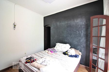 Casa à venda com 280m², 5 quartos e 2 vagasQuarto 2 - Suíte