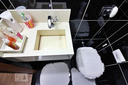 Casa à venda com 280m², 5 quartos e 2 vagasLavabo